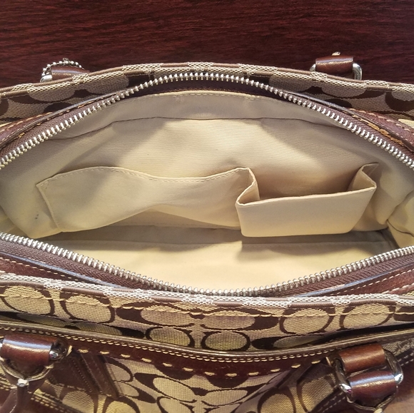 Signature Coach Handbag - Picture 7 of 11